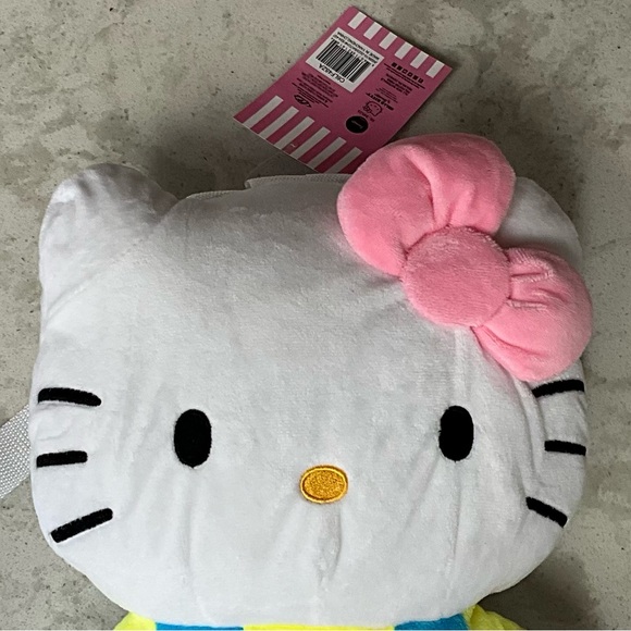 Hello Kitty NWT Sanrio Moochie 3D plush backpack/purse - Picture 3 of 5